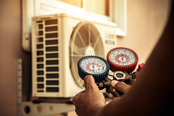 Professional Ac Installation technician working in Lake Elmo, MN